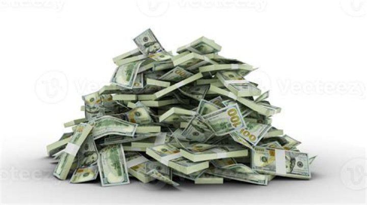How do I store large amounts of cash at home?