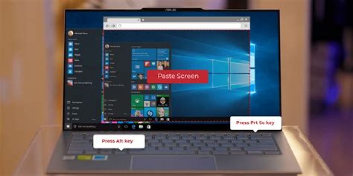 How do I take a screenshot on my Fujitsu laptop Windows 10?