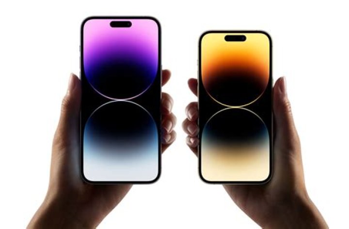 How do I turn my iPhone into a mirror?