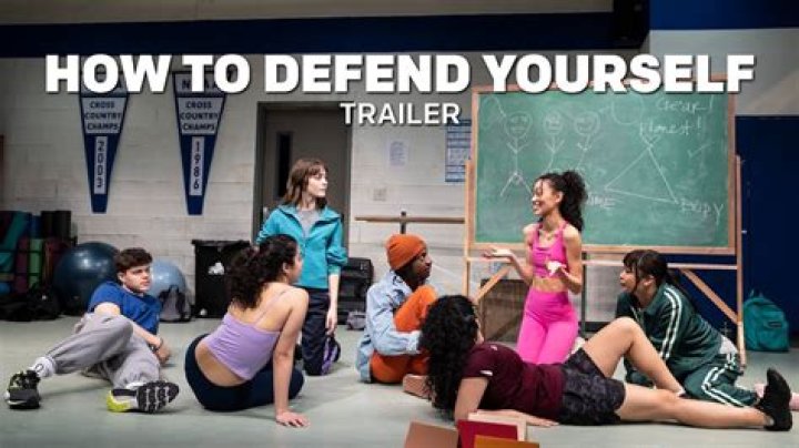 How do you defend yourself against a bobcat?