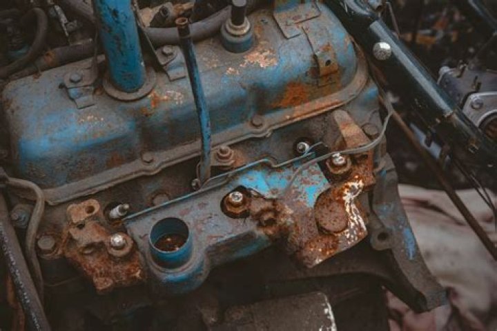 How do you lubricate an engine that has been sitting?