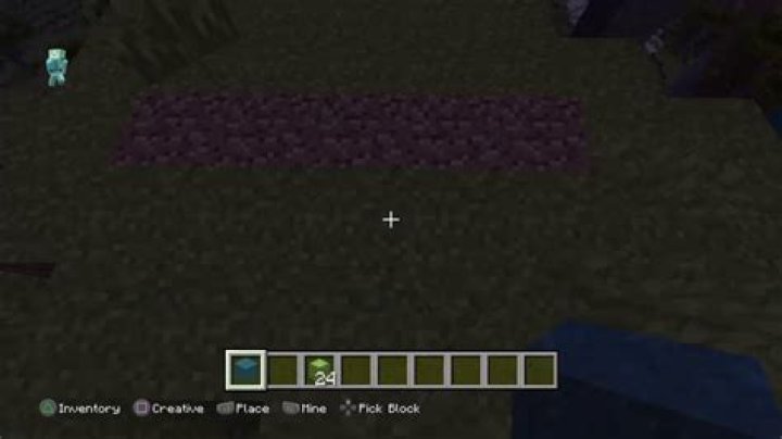 How do you make a water block in Minecraft?