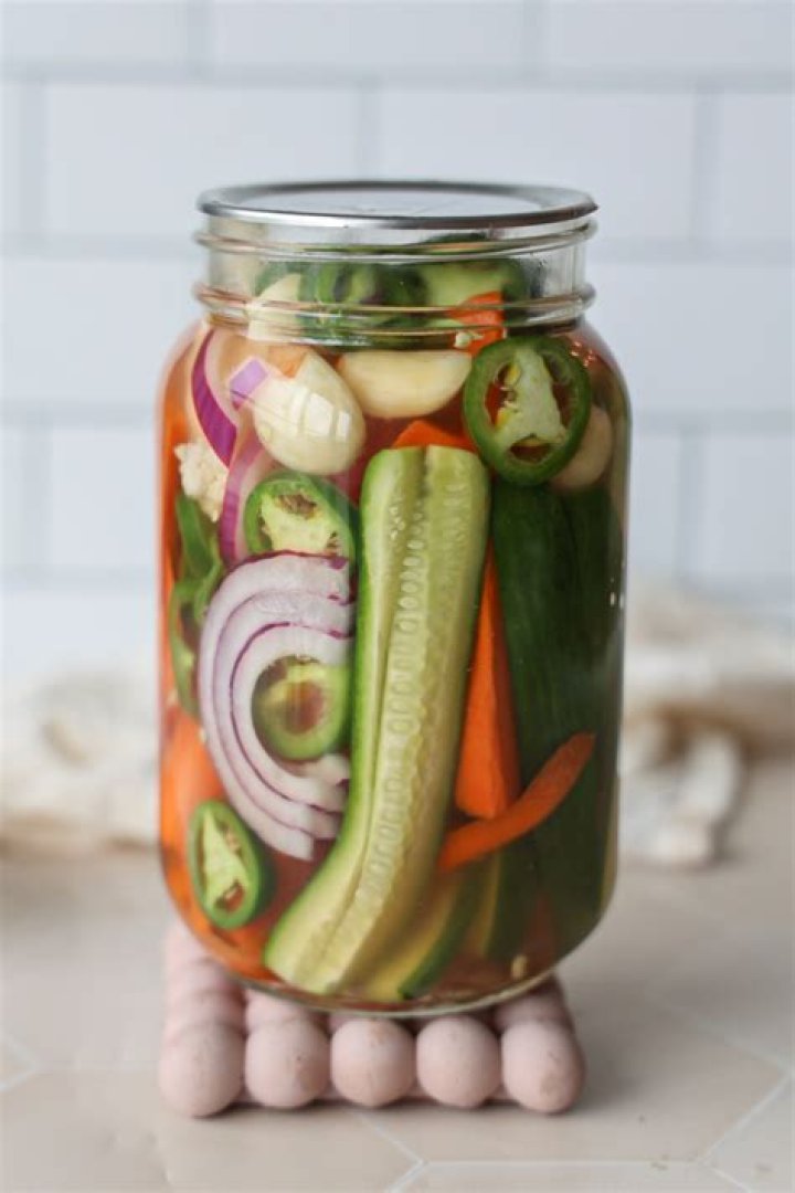 How do you pickle wood with vinegar?