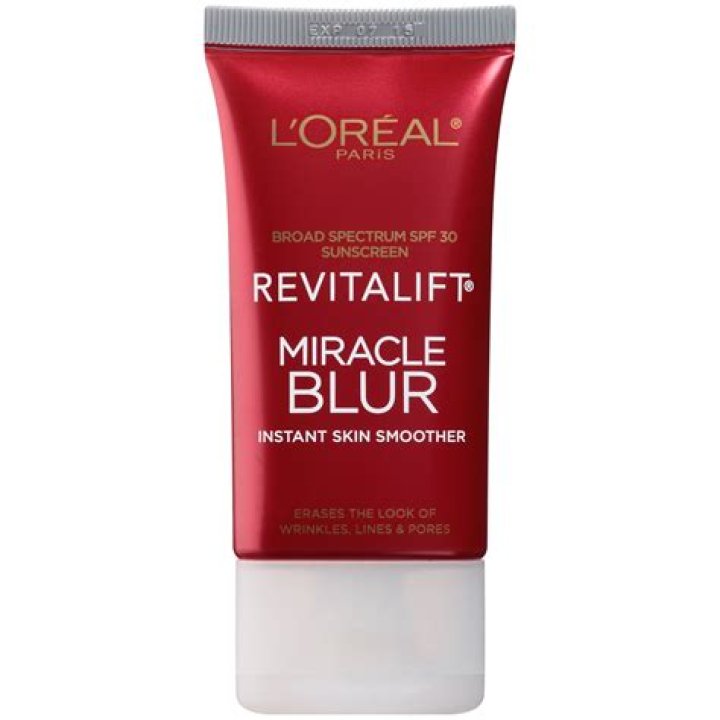 How do you use Loreal Revitalift Miracle Blur?