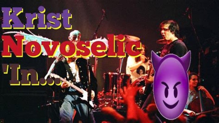 How does Krist Novoselic pronounce his name?