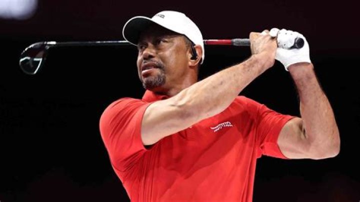 How does Tiger Woods make money?