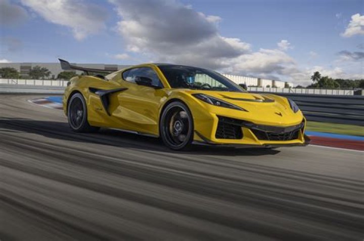 How fast is the C8 Corvette in the quarter-mile?