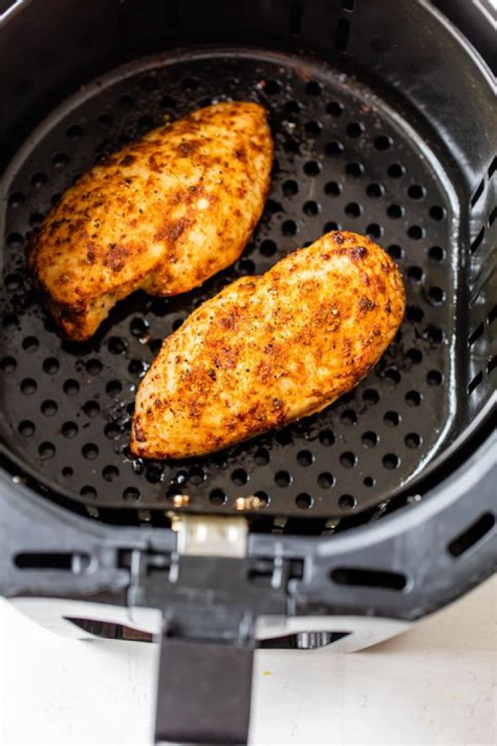 How long do you cook chicken in the air fryer?