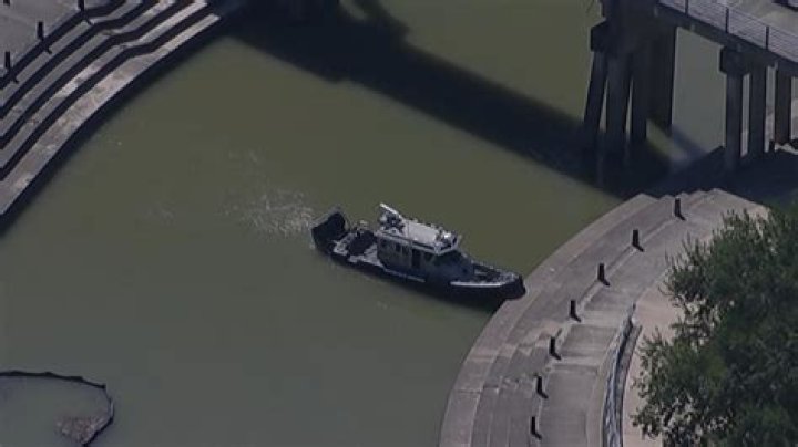 How many bodies were pulled out of the water from Titanic?