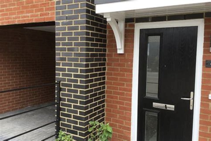 How many bricks can you lay in an hour?