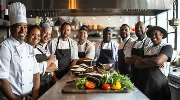 How many hours do chefs work a week?
