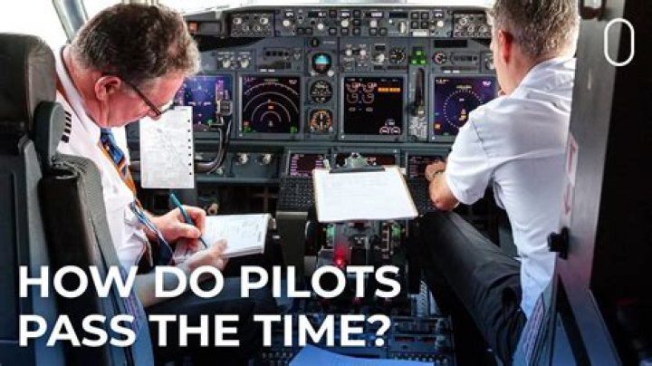 How many hours do FedEx pilots fly?