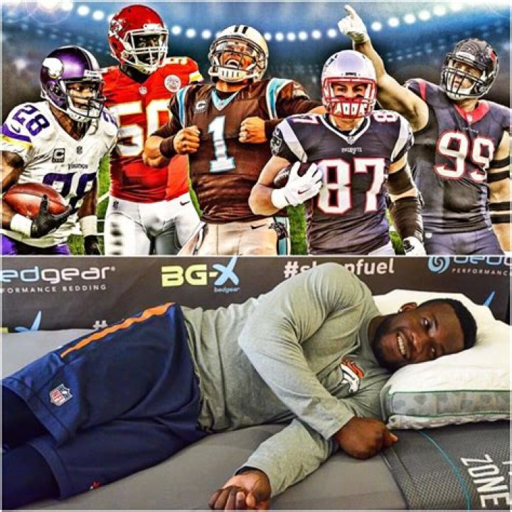 How many hours do NFL players sleep?