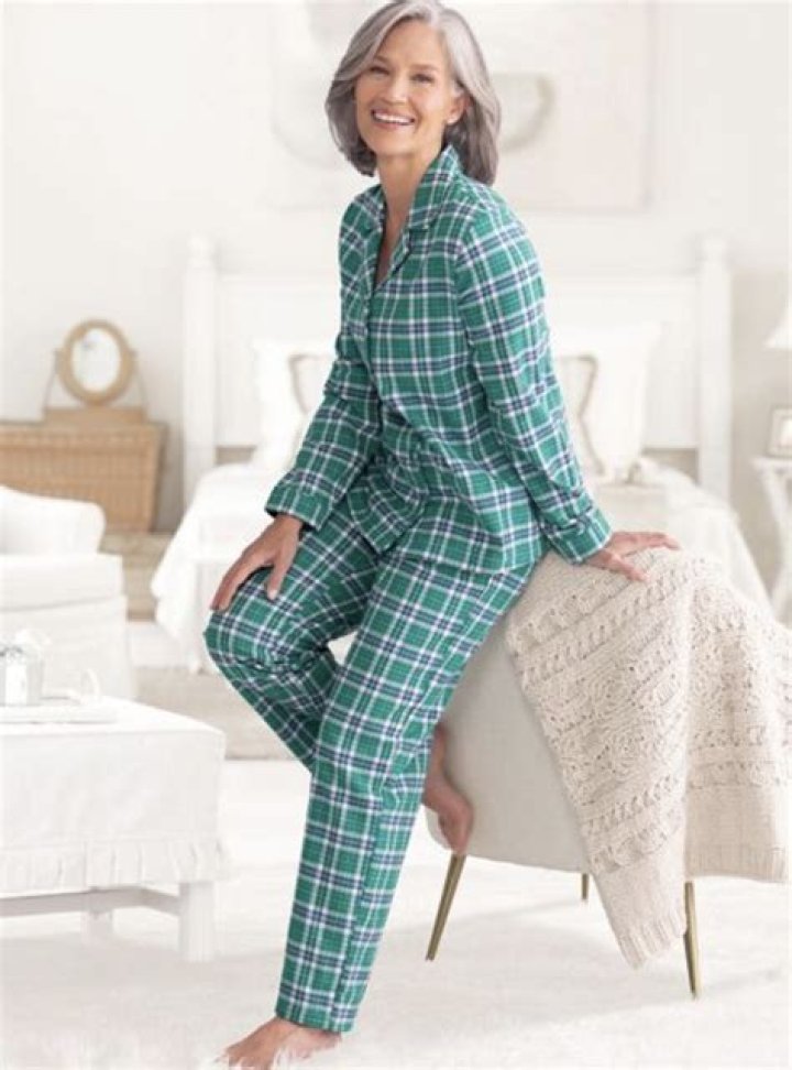 How many pairs of pajamas should a woman have?