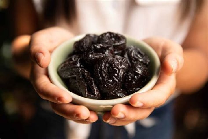 How many prunes should I eat for osteoporosis?