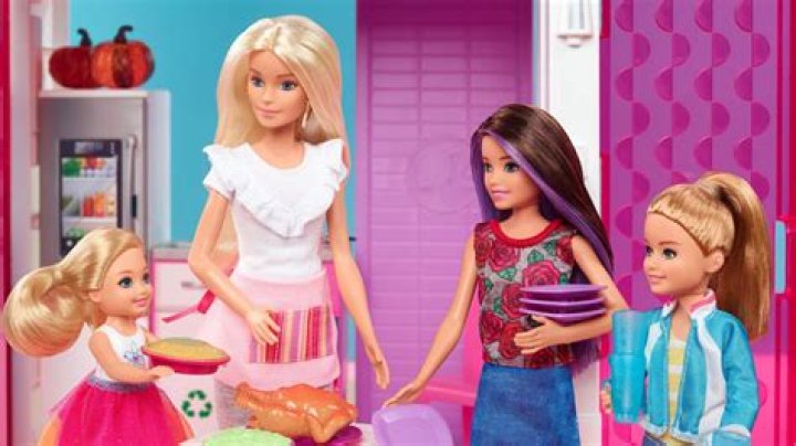 How many sister does Barbie have?