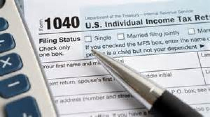 How much can I make on a 1099 before I have to file taxes?