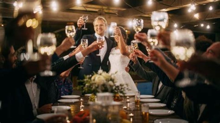 How much Champagne do you need for a wedding toast?