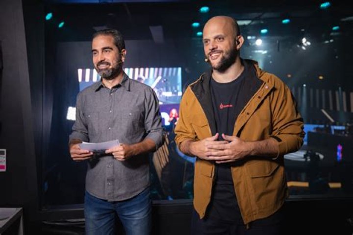 How much do Tier 2 Amazon employees make?