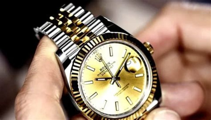 How much does it cost to restore a Rolex?