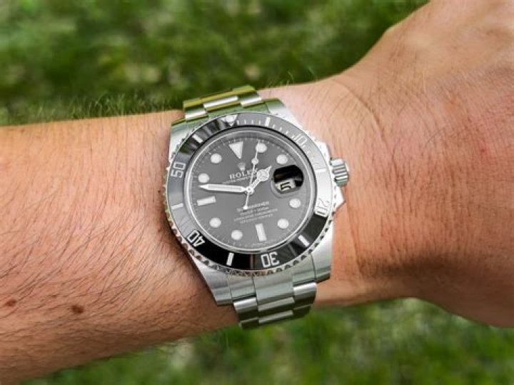 How much should I pay for a Rolex Submariner?