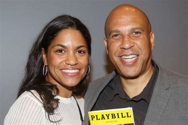 How old is Alexis Demi?