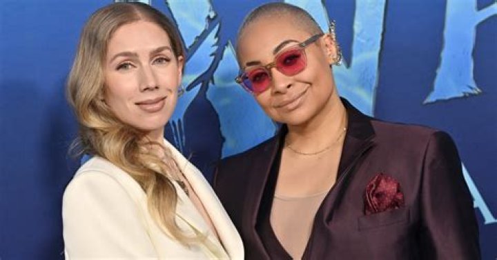 How old is Raven vs Damian?