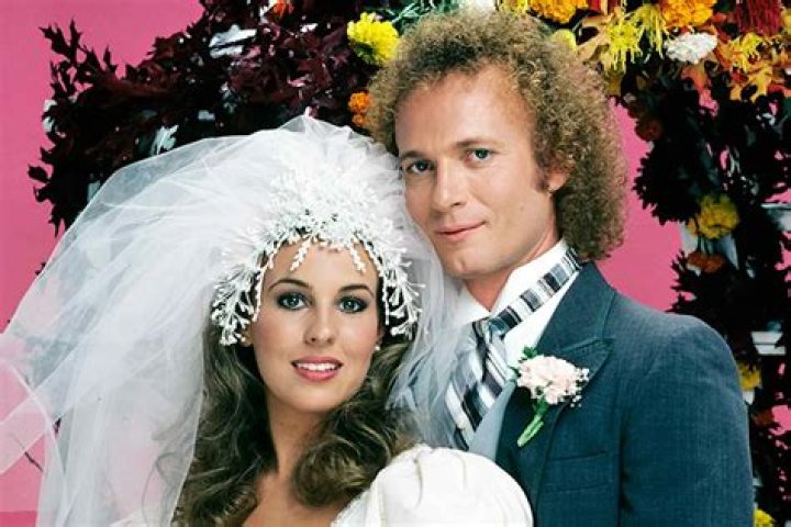 How old was Genie Francis when Luke and Laura married?