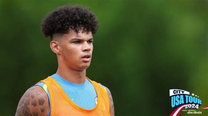 How tall is John Reilly?