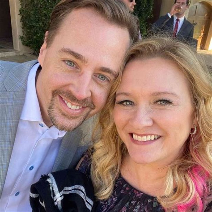 How tall is Sean Murray?