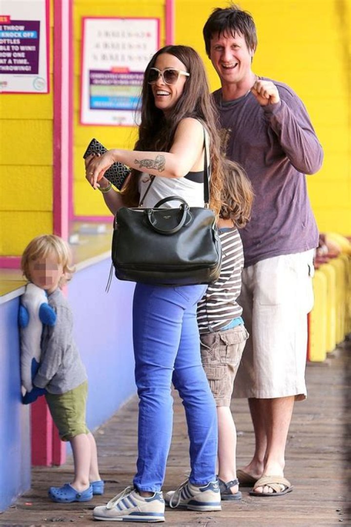 Is Alanis Morissette a twin?