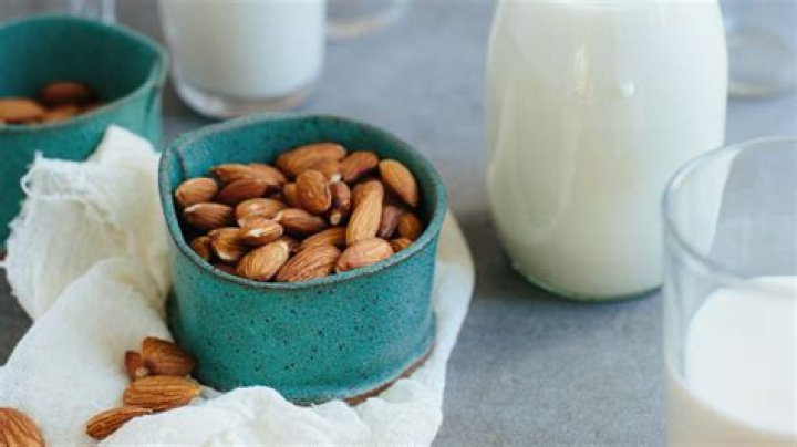 Is almond milk good for leaky gut?