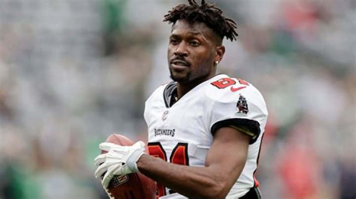Is Antonio Brown going to the Bucs?
