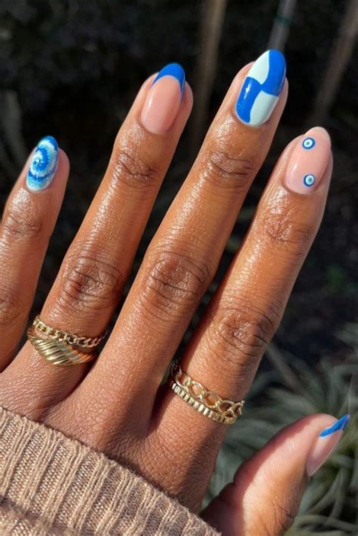 Is French nails out of style 2022?