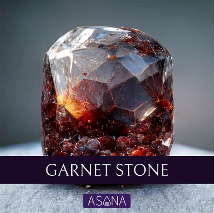 Is garnet a lucky stone?