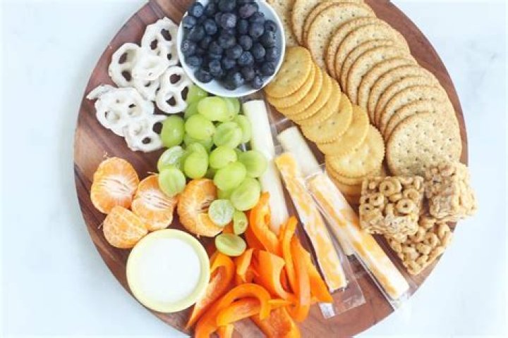 Is grapes and cheese a healthy snack?
