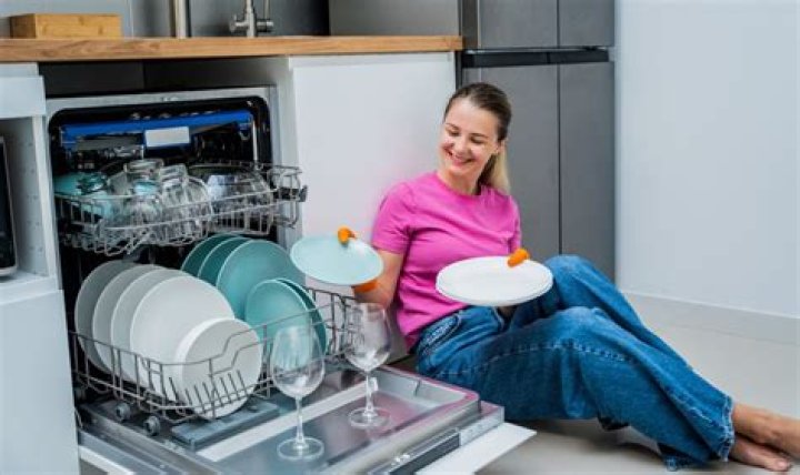 Is it cheaper to run dishwasher at night?