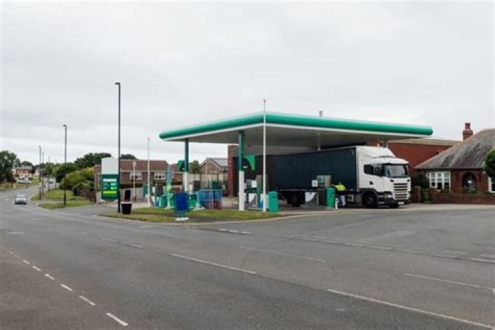 Is it illegal to smoke in a petrol station UK?