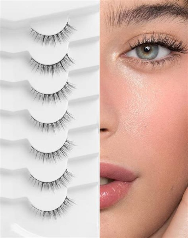 Is it OK to curl eyelashes everyday?