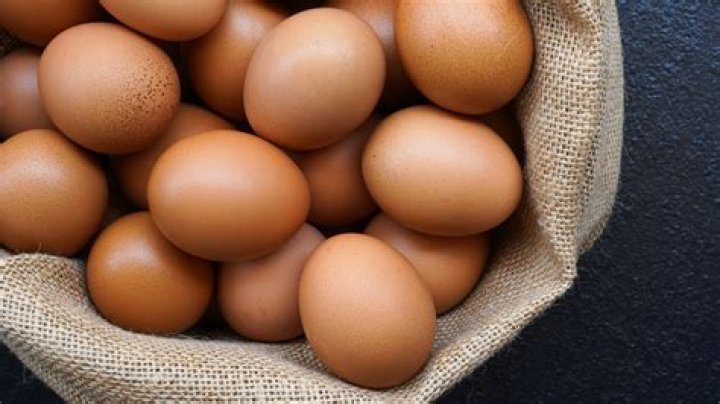 Is it OK to drink raw eggs?