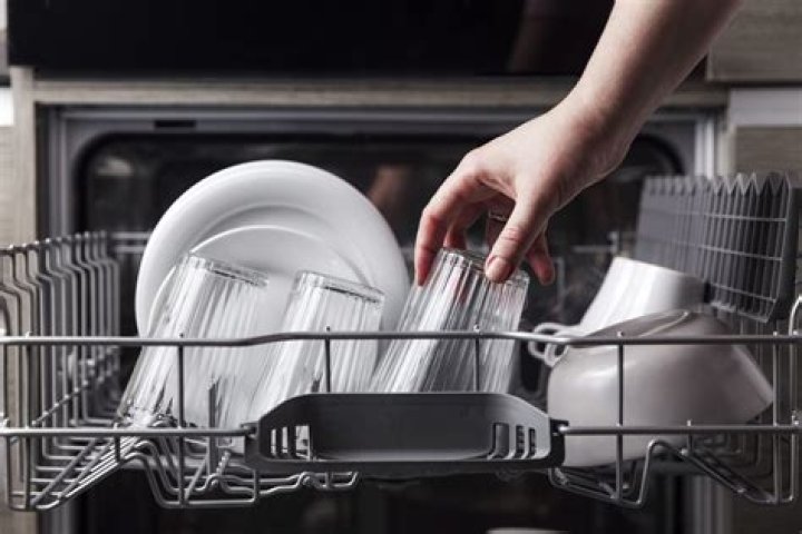 Is it OK to put scissors in the dishwasher?