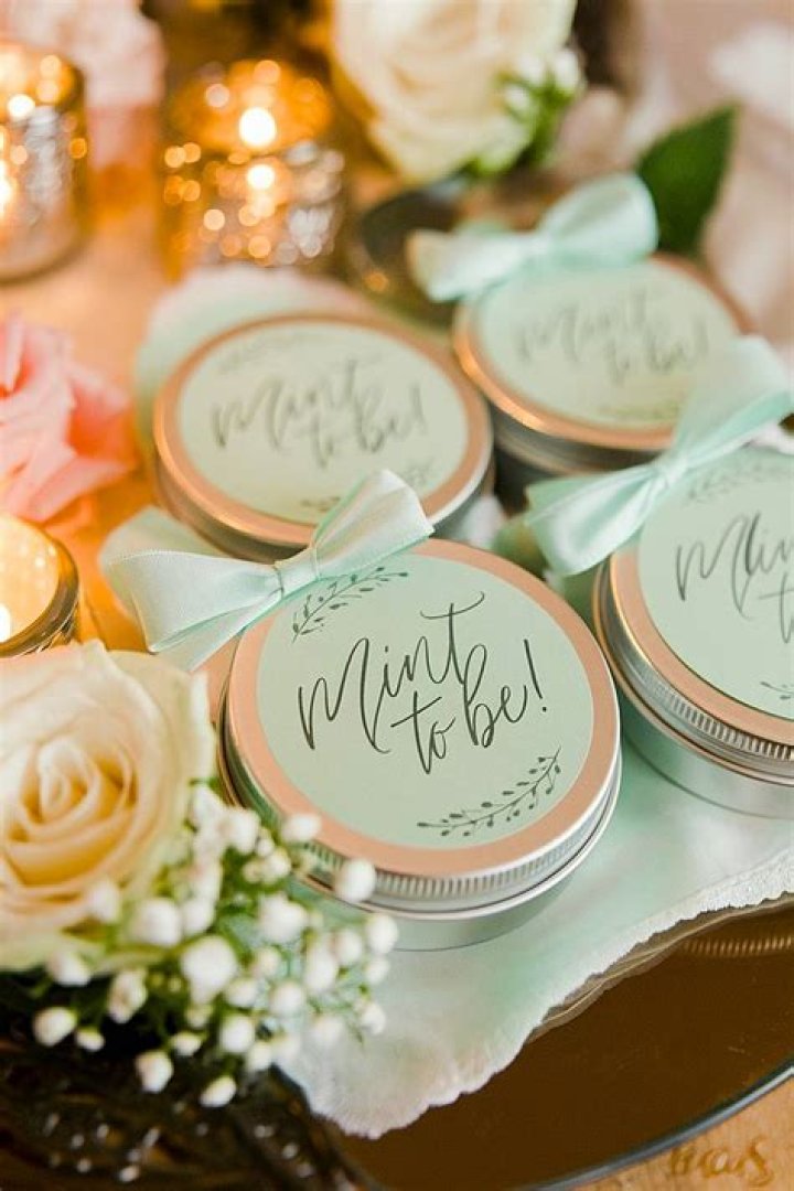 Is it rude not to have wedding favors?