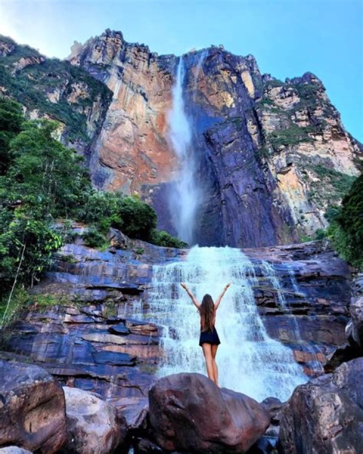 Is it safe to send jewelry through DHL?