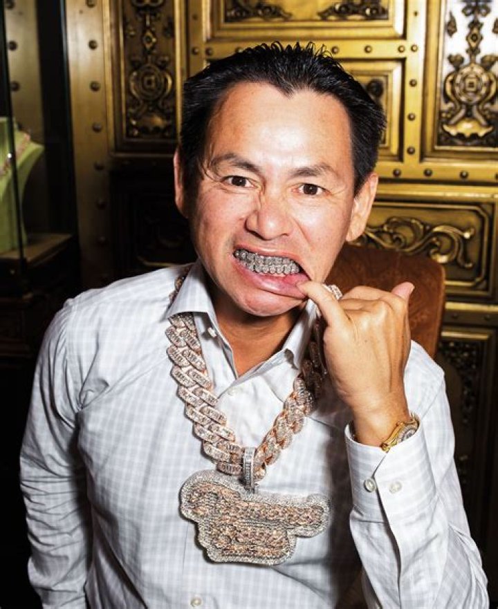 Is Johnny Dang rich?