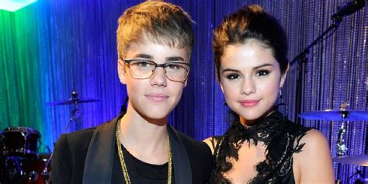 Is Justin Bieber taller than Selena Gomez?