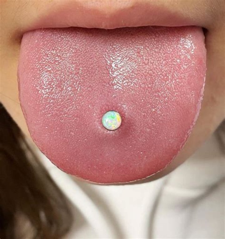 Is Listerine good for tongue piercing?