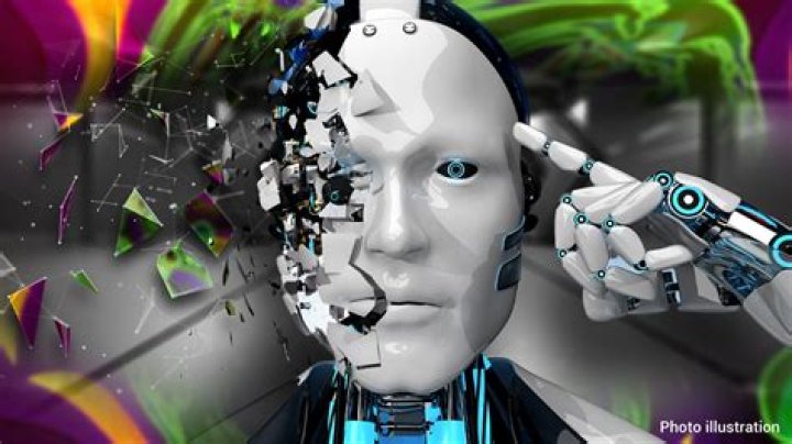 Is Mr. Robot a hallucination?