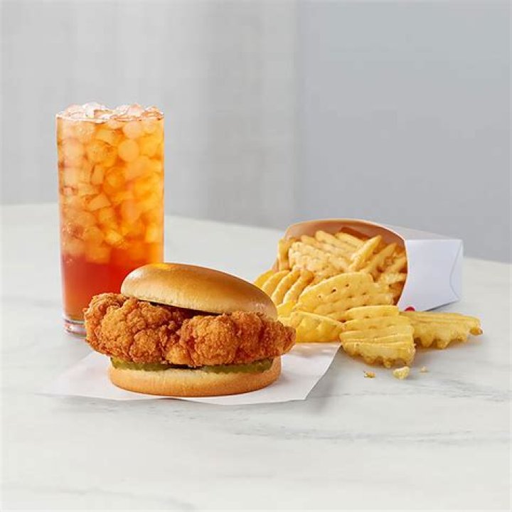 Is Popeyes chicken sandwich better than Chick-fil-A?