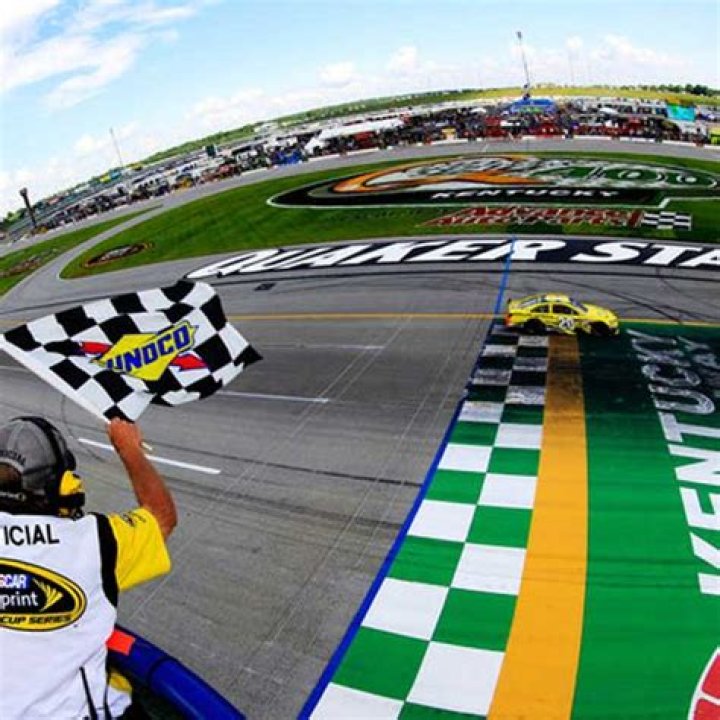 Is Speedway Motorsports a publicly traded company?