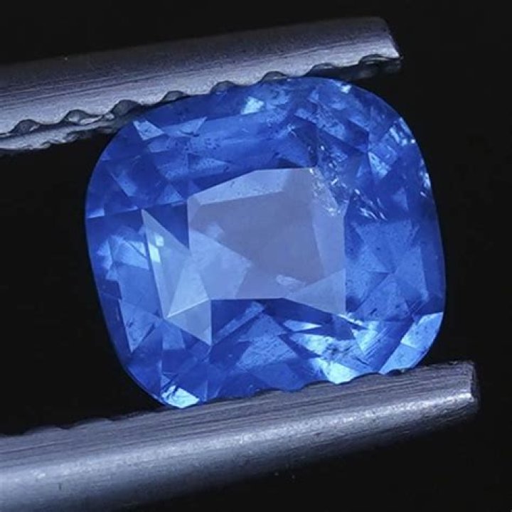 Is spinel a sapphire?